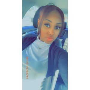 Meet your Posher, Talia